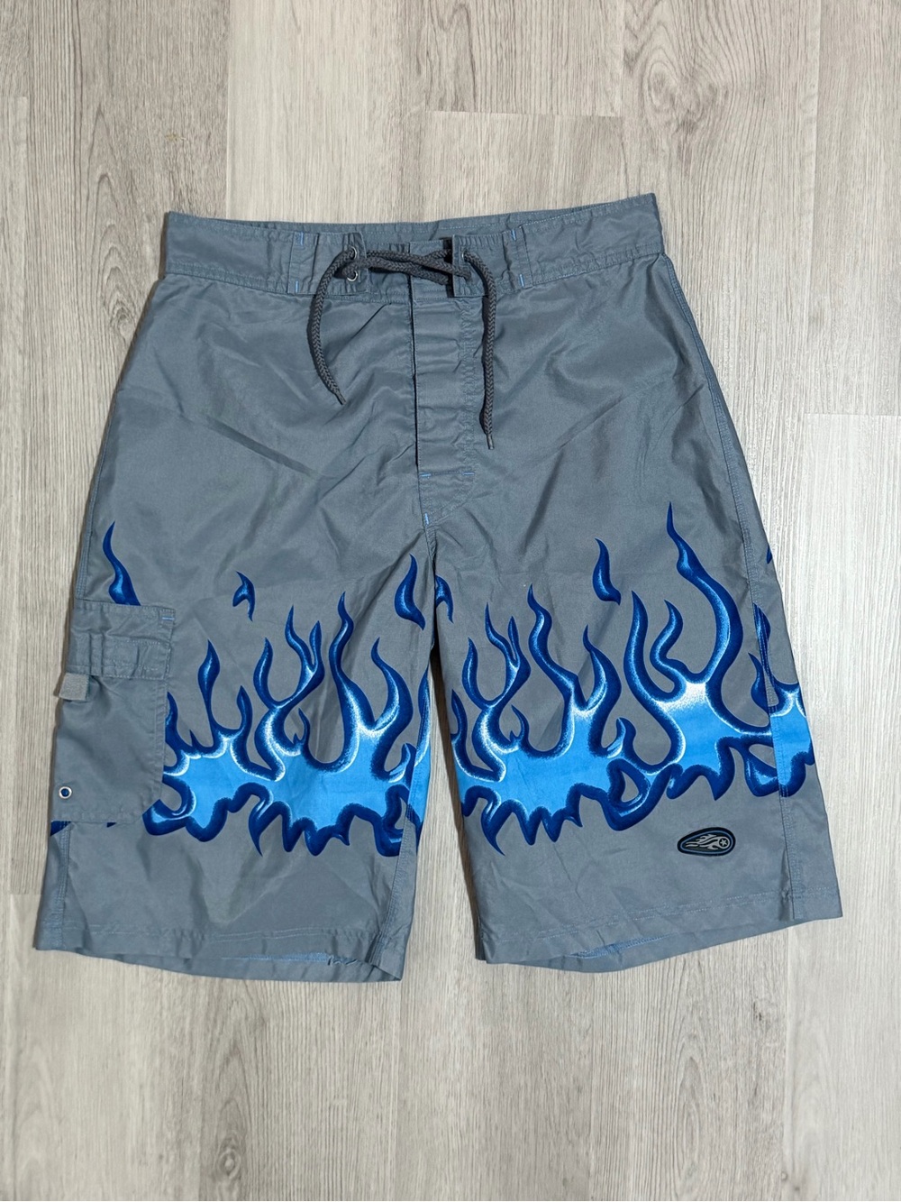 VINTAGE Y2K REDSAND BLUE FLAME BOARD SHORTS